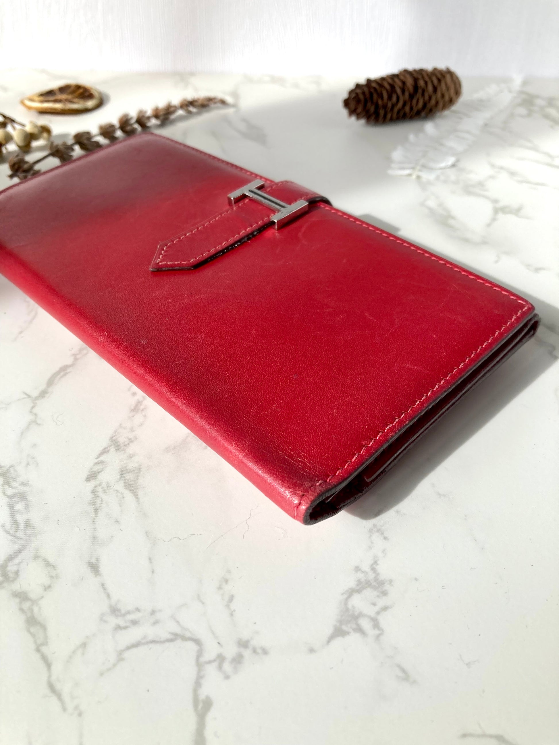HERMES Red Bearn Bi-fold Long Wallet